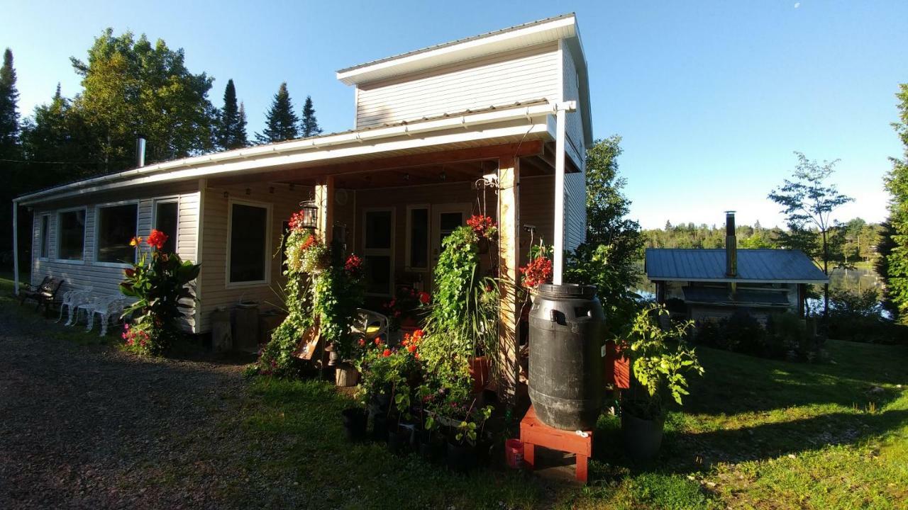 Hebergement Cerfs-Tifie fermette Saint-Félix-d'Otis Exterior foto